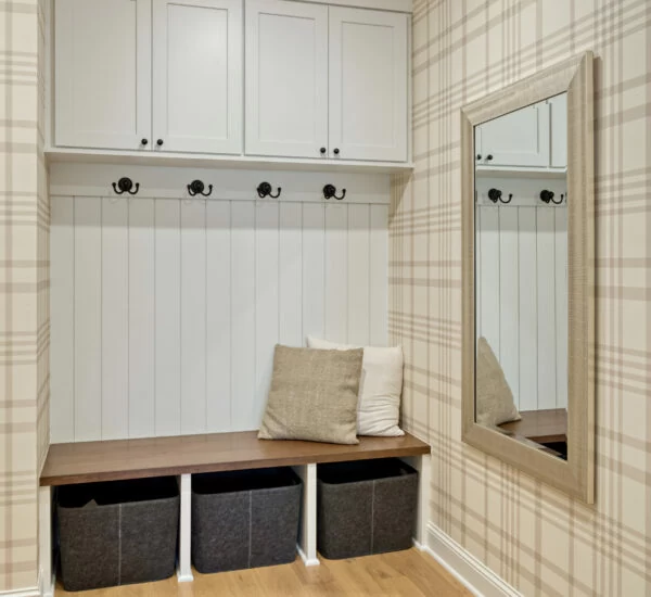 Larchmore mudroom